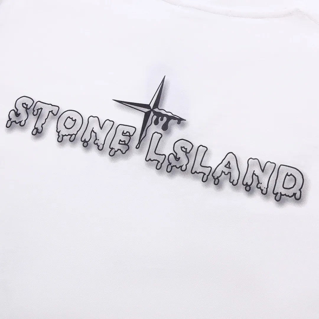W673#P110💰 [Stone lsland/Stone Island summer new short-sleeved T-shirt with melted printed pattern on the chest] ⚠️[Original creation with high control of details] - Made of 260g combed cotton 32-count double yarn, soft and comfortable to the touch, sweat-absorbent and breathable. - Simple, basic and versatile style, original single quality, the first choice for couples. - Made in a large factory, four needles and five threads on the shoulder, neat alignment, high quality workmanship. - Same style for men and women. Very versatile, one piece for everyone, details are clearly visible. Color: Black White Size: M L